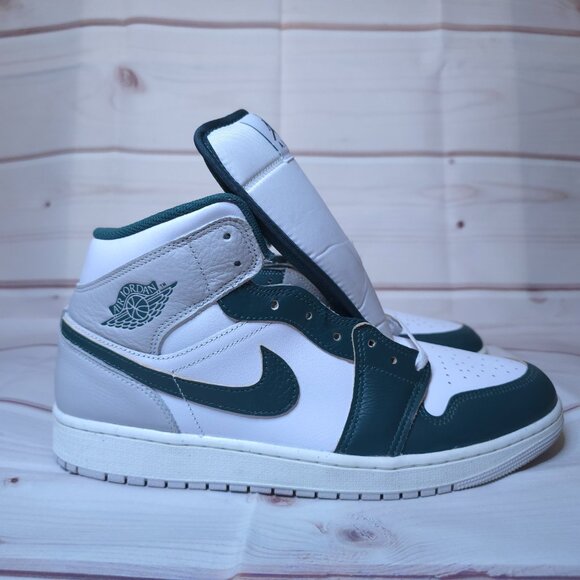 Air Jordan 1 Mid SE Oxidized Green Sail White Grey FQ7720 103 main image 5